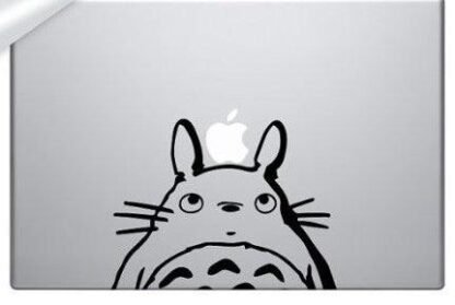 Sticker MacBook Totoro yeux levés Deco Sticker Store
